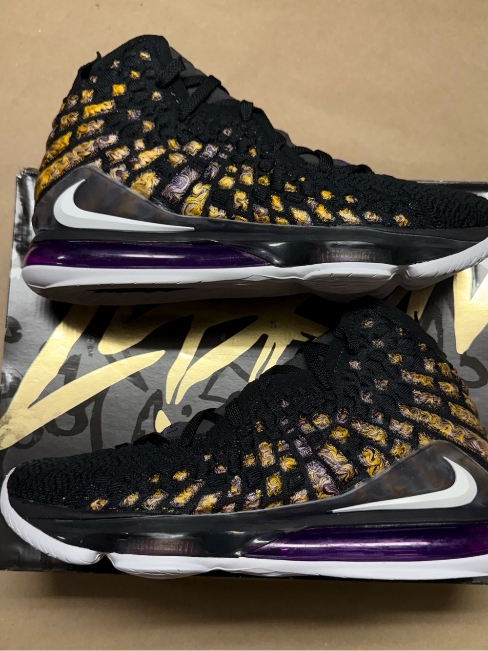 Nike Air Lebron 17 Lakers Men’s size 12 Basketball shoes Rare NEW!